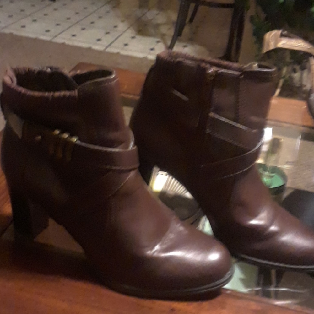 ANKLE BOOT - Picture 2 of 7